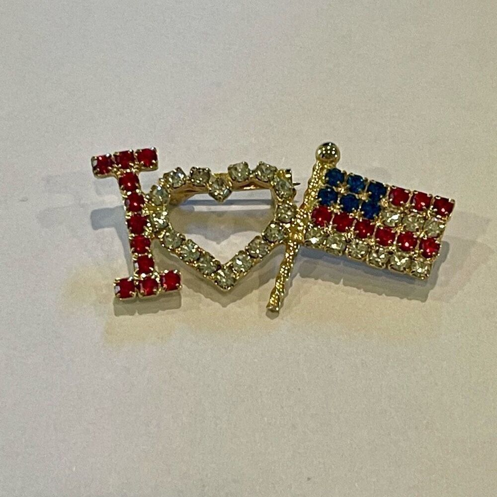 Vintage Patriotic Crystal Brooch Womens Causal I Love USA Rhinestone Pin